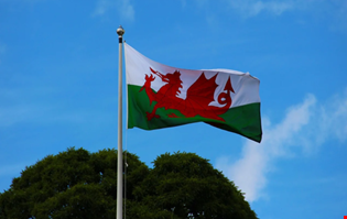 supporting image for A level Welsh 2nd Language - Unit 4: Ymateb i gwestiynau am y ddrama CRASH - Blended Learning